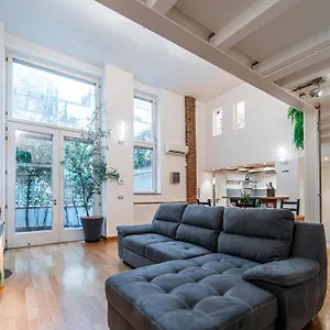 https://avocadohouse-1-milano.italymilanhotels.net